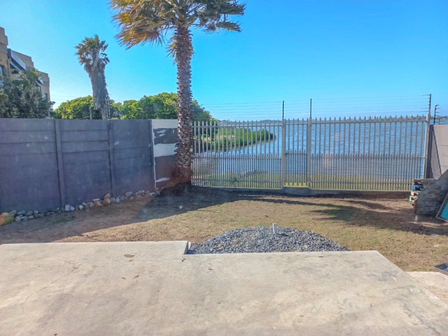 5 Bedroom Property for Sale in Zeekoevlei Western Cape